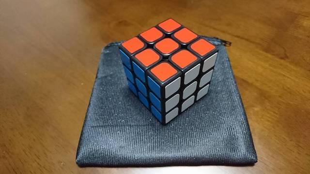 ���[�r�b�N�L���[�u